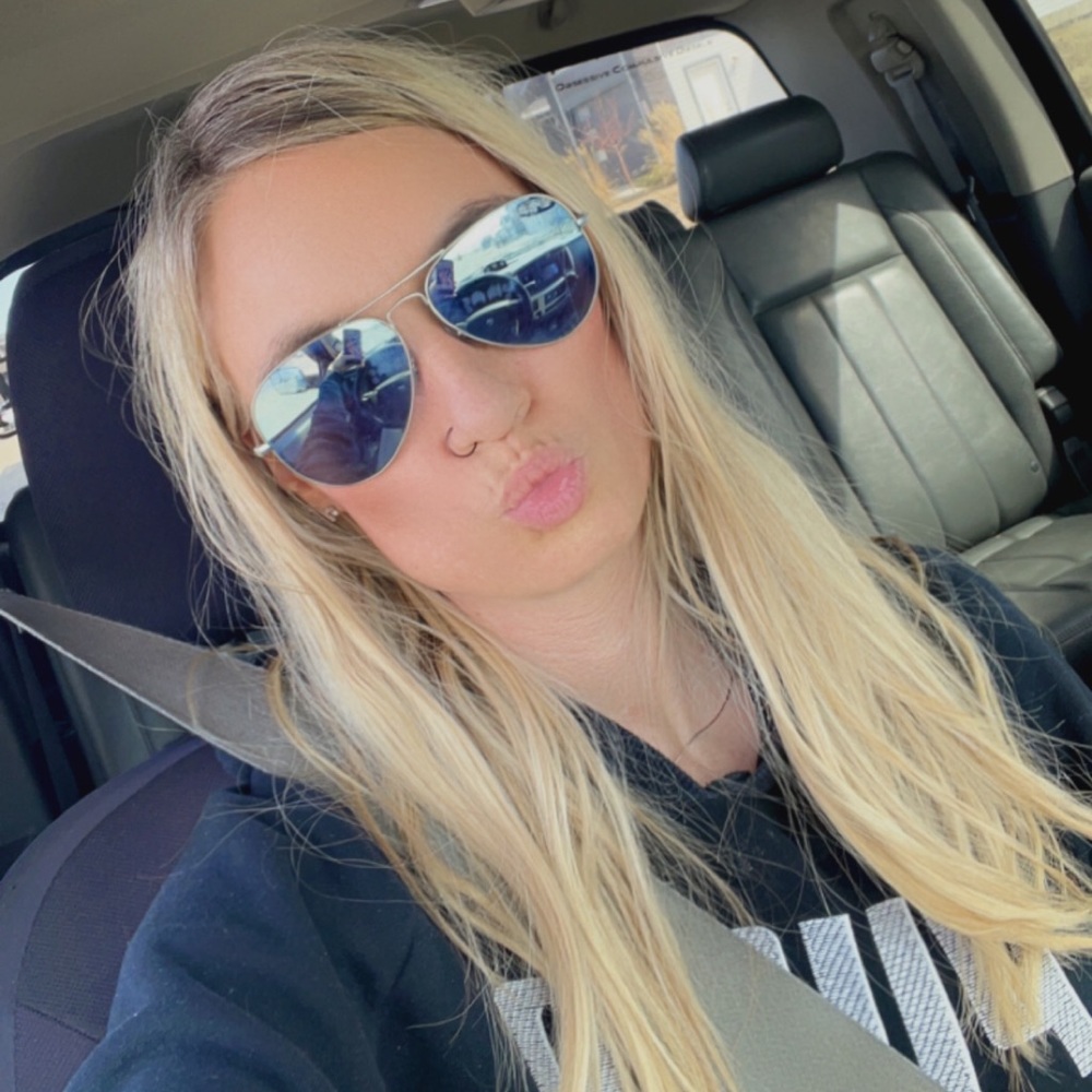 Meet your Posher, Carrie